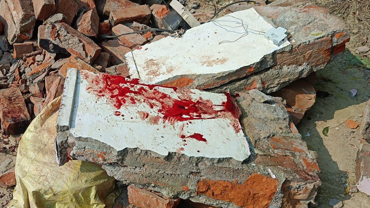 tragic diwali grandmother and grandson died in pratapgarh due to house balcony collapse
