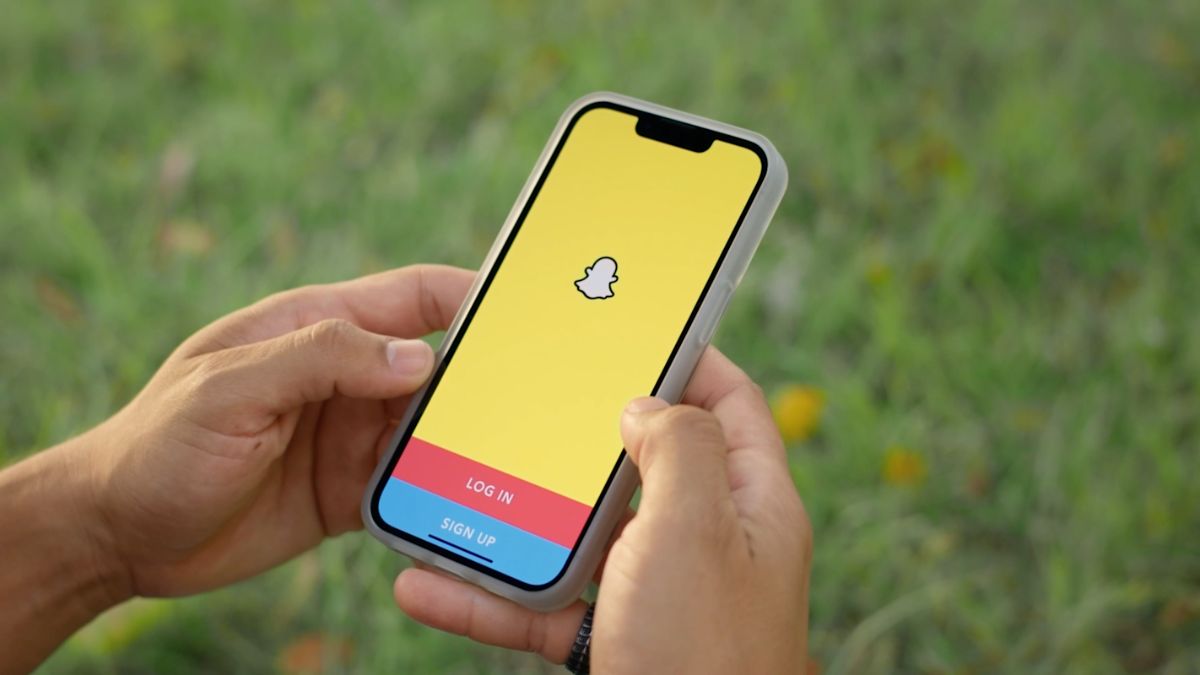 is snapchat down know why your app is not working