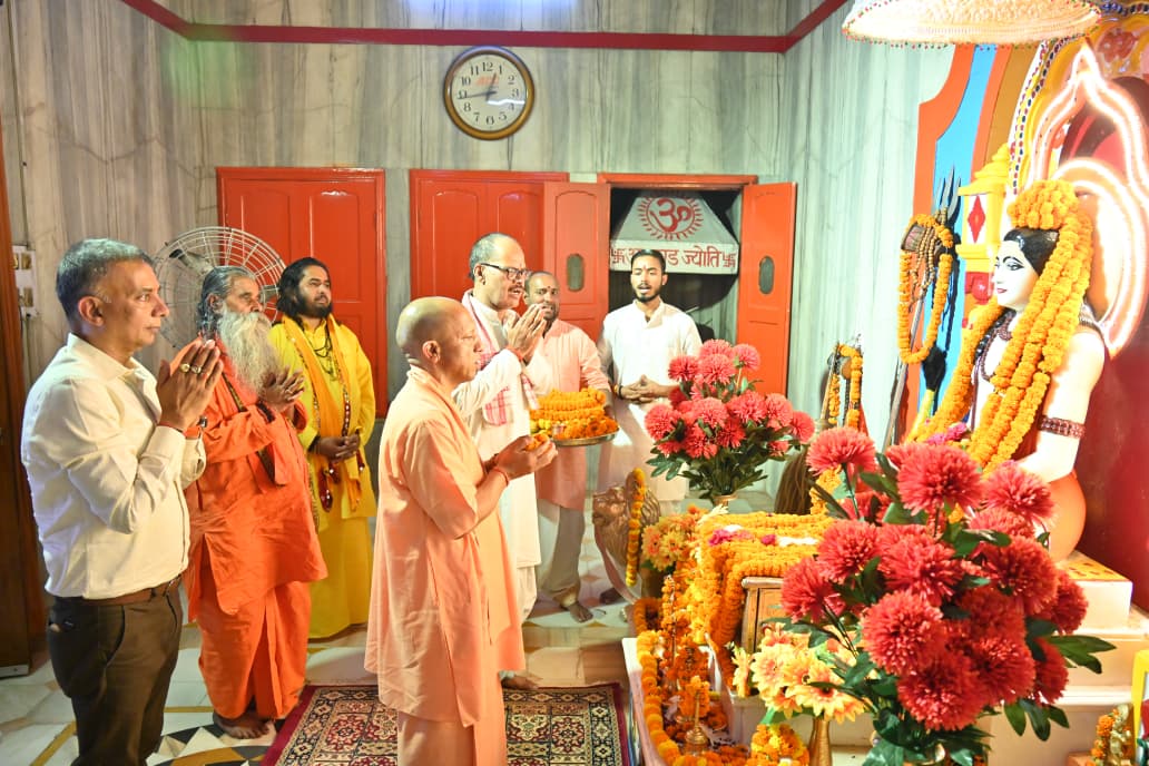 yogi adityanath attacked opposition on diwali