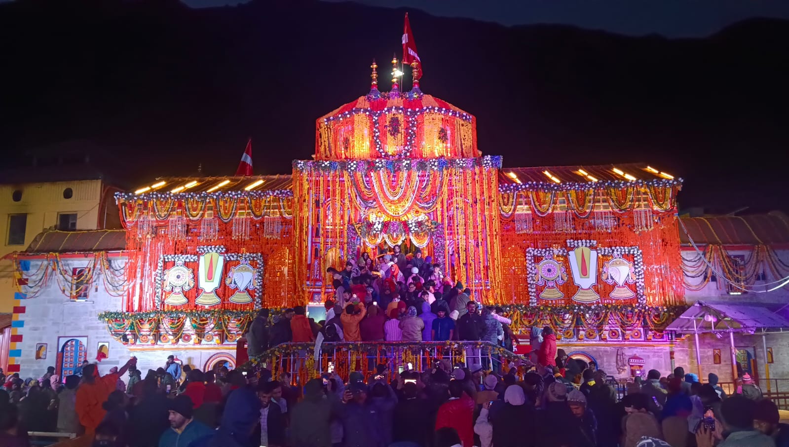 kedarnath badrinath deepotsav 2025 thousands of lamps light up shrines