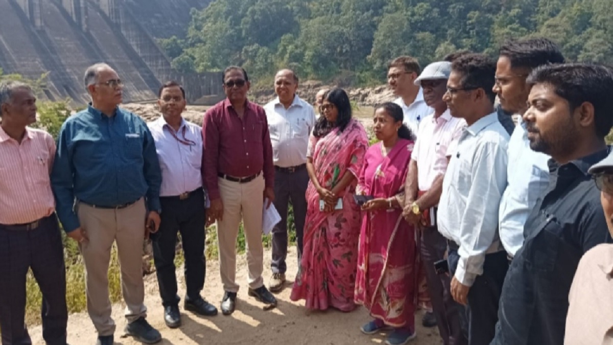 latehar news central team inspects north koel project farmers prosperity