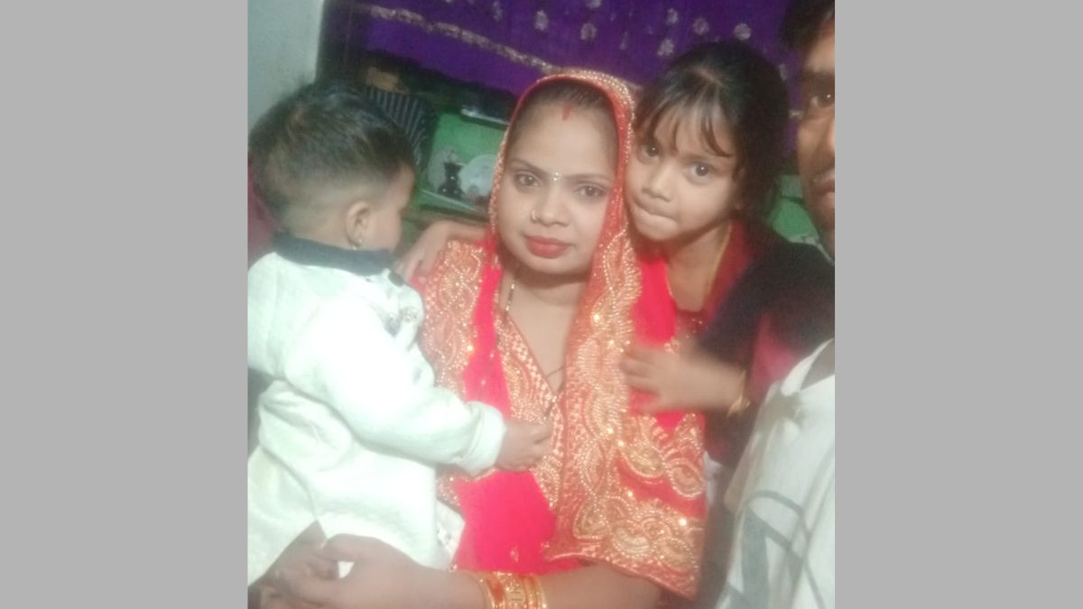 burning the dead body of the married woman under suspicious circumstances case filed against four people including the husband