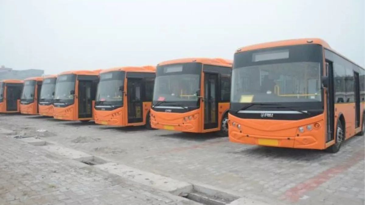ebus drivers protest over diwali bonus and sweets in vrindavan