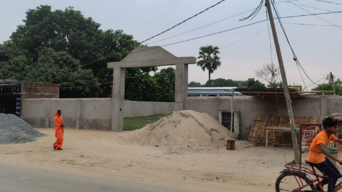 east champaran news jp ashram encroachment threatens loknayak jayaprakash narayans legacy