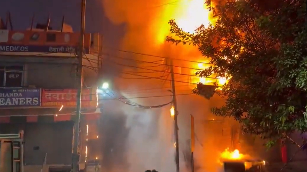 gurugram showroom fire fire department responds swiftly
