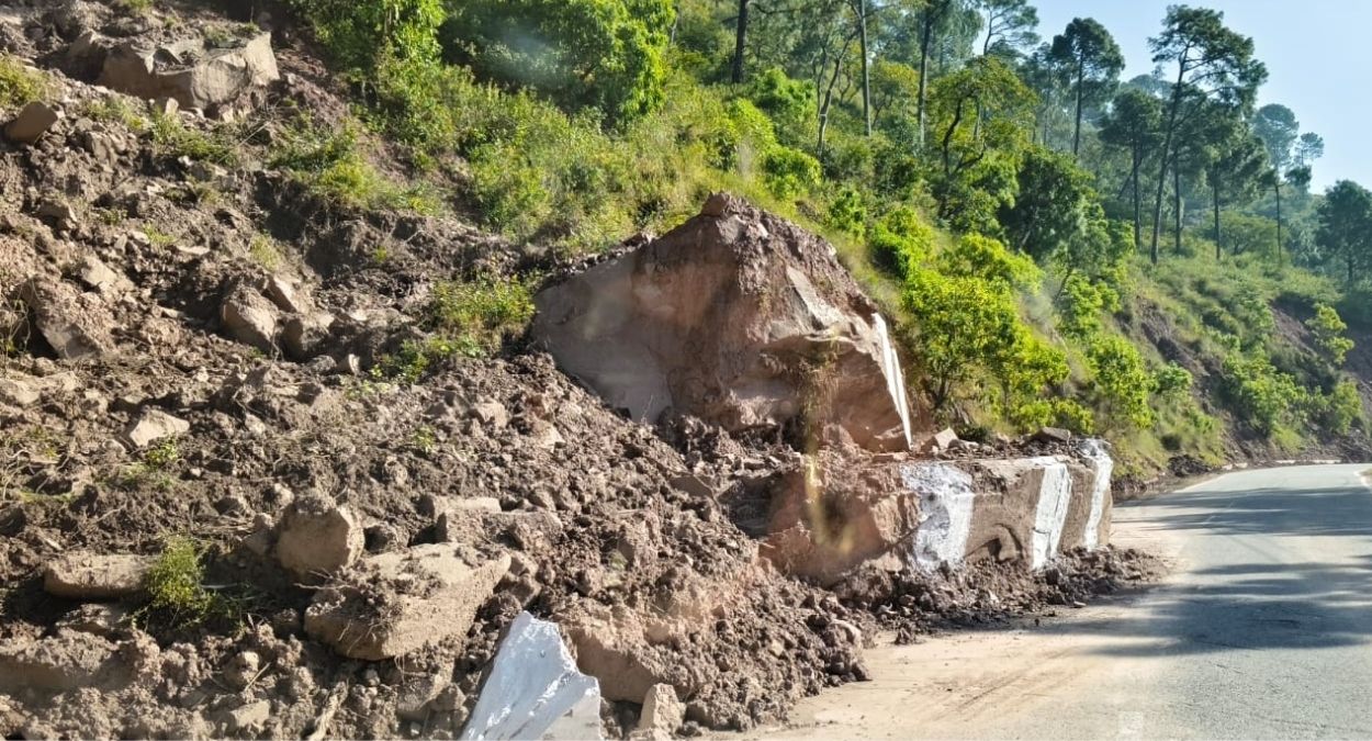 landslide on nh in nahan drivers face daily accidents