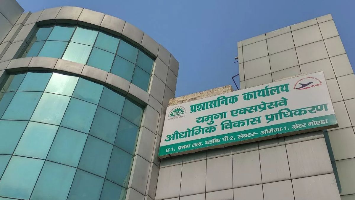 yamuna authority low construction interest on large plots