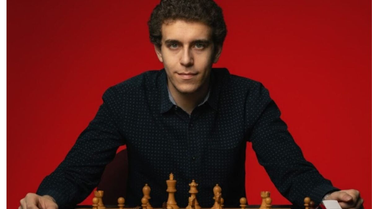 daniel naroditsky dies at age of 29 leaves viswanathan anand also in shock