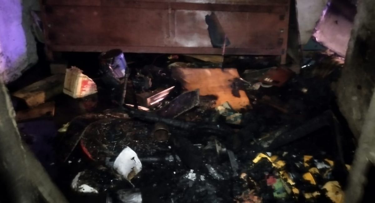 fire at furniture shop in deoria due to fireworks losses in lakhs