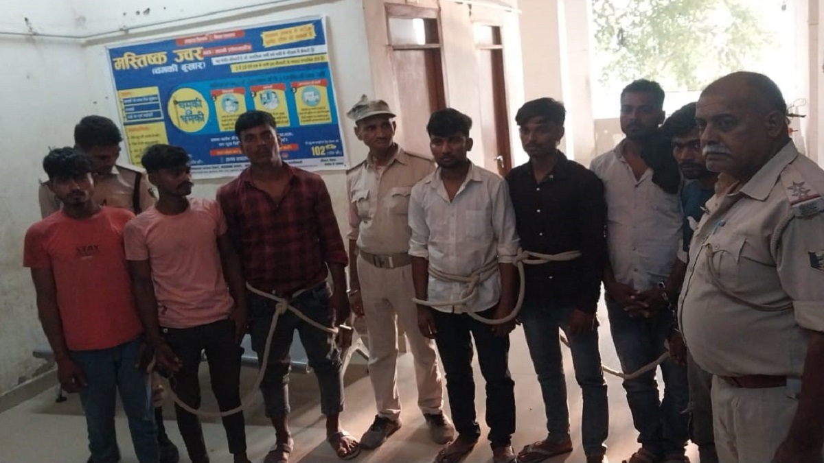 two accused freed after attacking police patrol in moro darbhanga 11 arrested