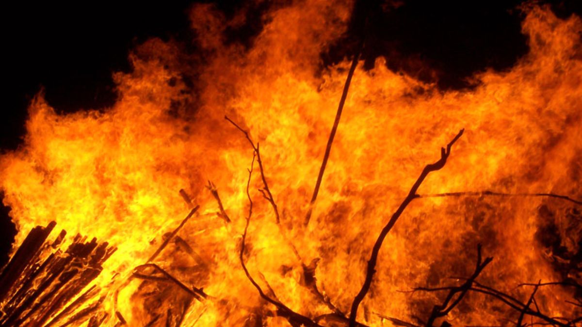 diwali fires surge police helpline calls raise concerns