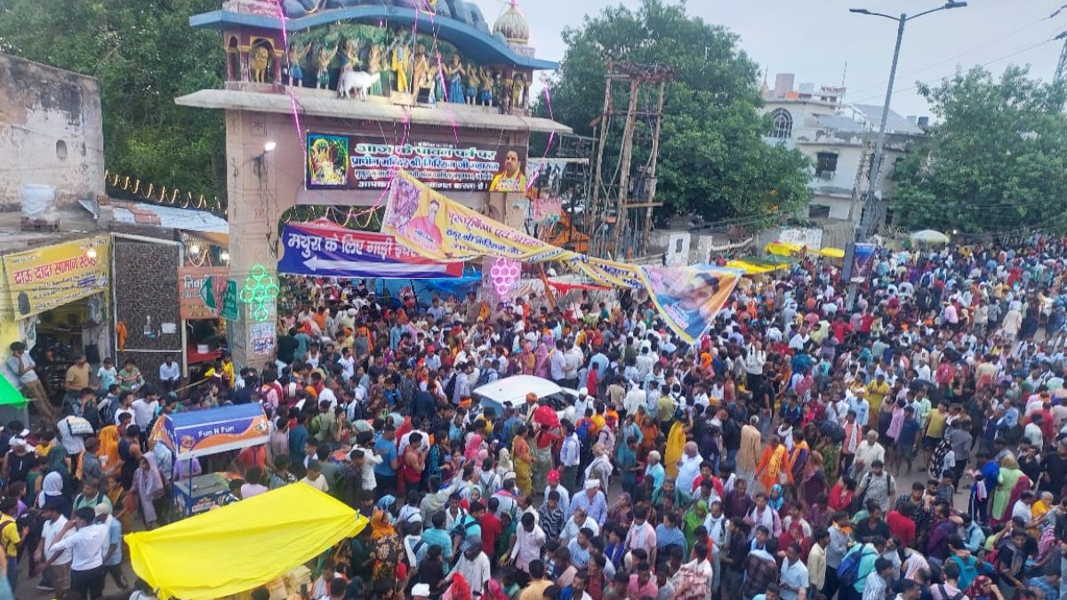 govardhan puja 2025 giriraj ji maharaj puja offers milk