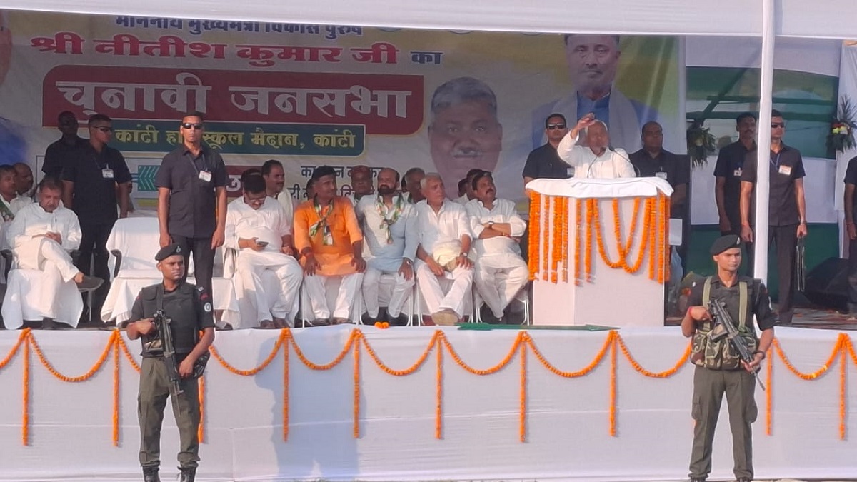 nitish kumar slams lalu family focus on family not public service