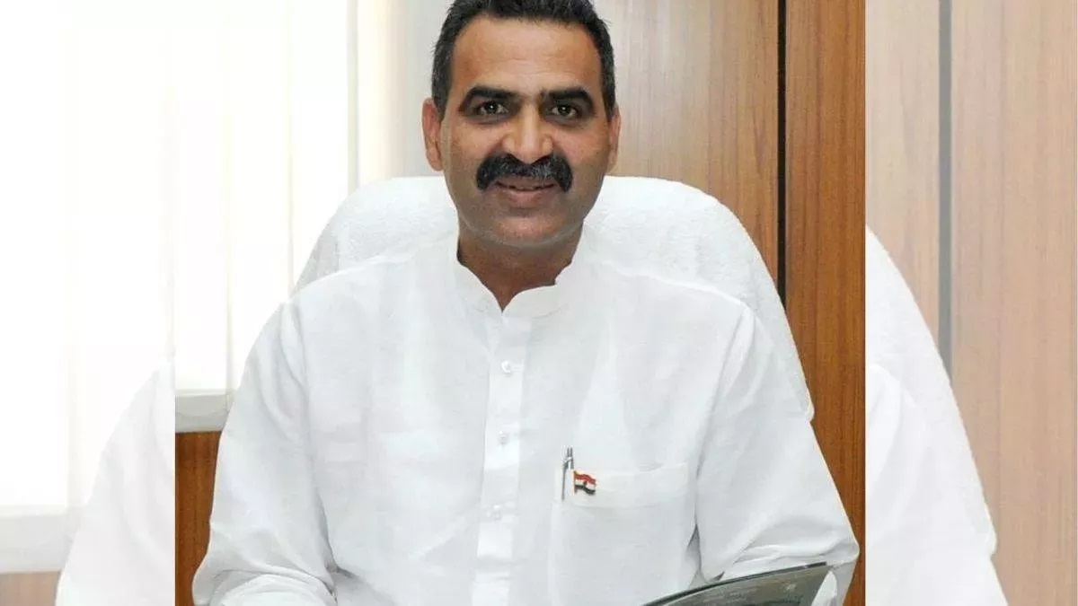 sanjeev baliyan taking admission in llb former minister baliyan also pursue studies along with politics
