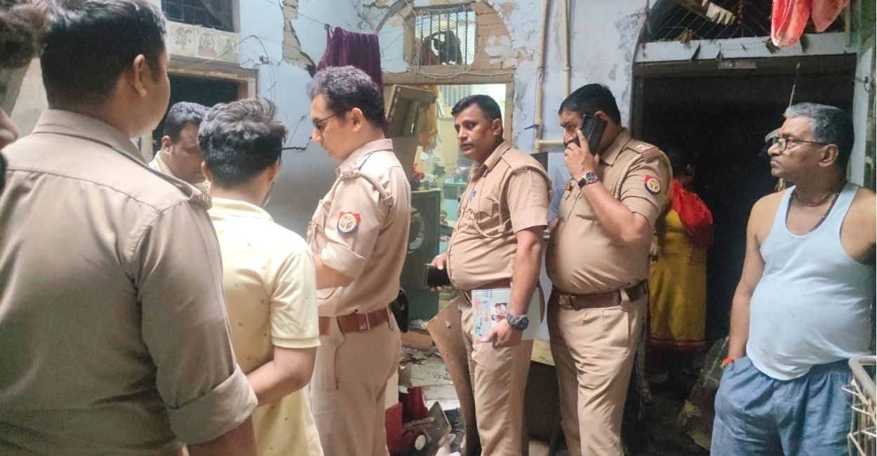 explosion in house at sagar market kanpur panic among locals
