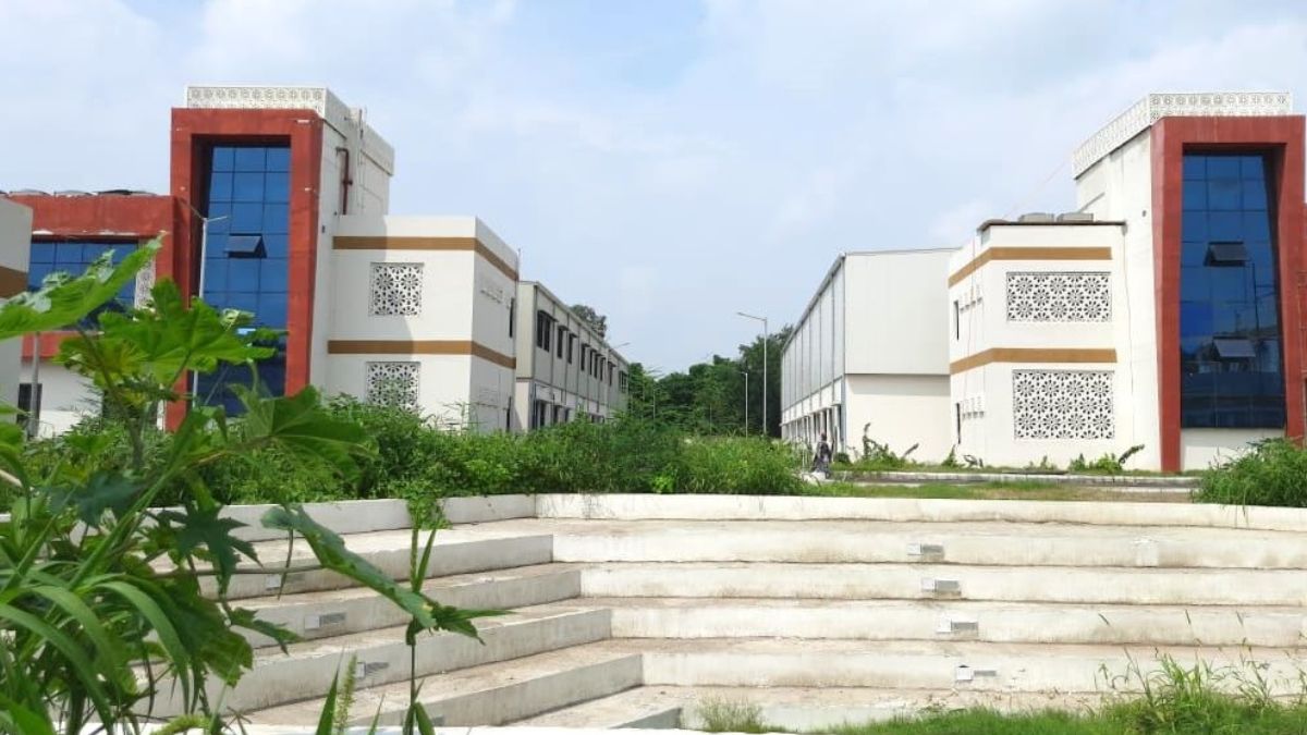 up industrial development cm yogi adityanath will inaugurate sardar patel industrial region on 31st