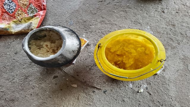 Garhwa crime news: सावधान! ग्रामीण क्षेत्रों में डालडा और रिफाइंड मिलाकर बनाया जा रहा घी, इसका उपयोग खतरनाक
