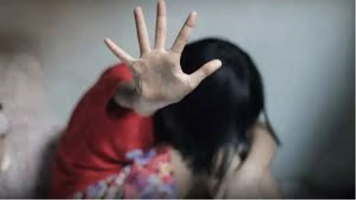 man arrested for molesting girl in bhalubasa