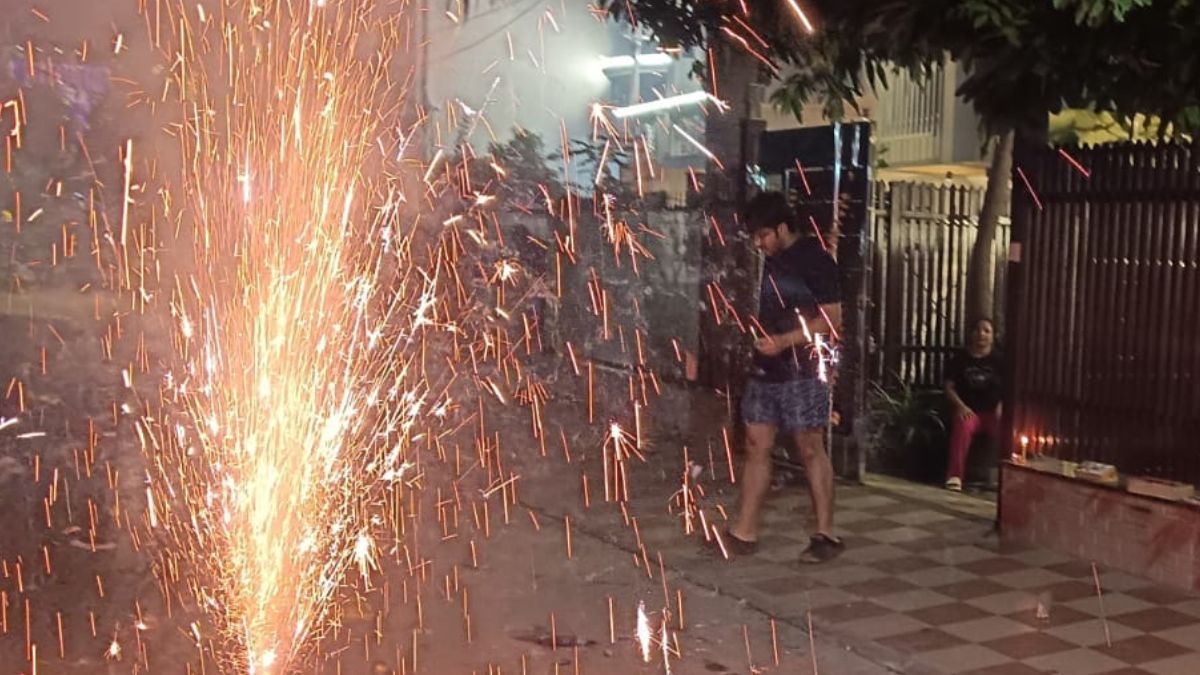 delhincr diwali accidents injuries and fire calls surge