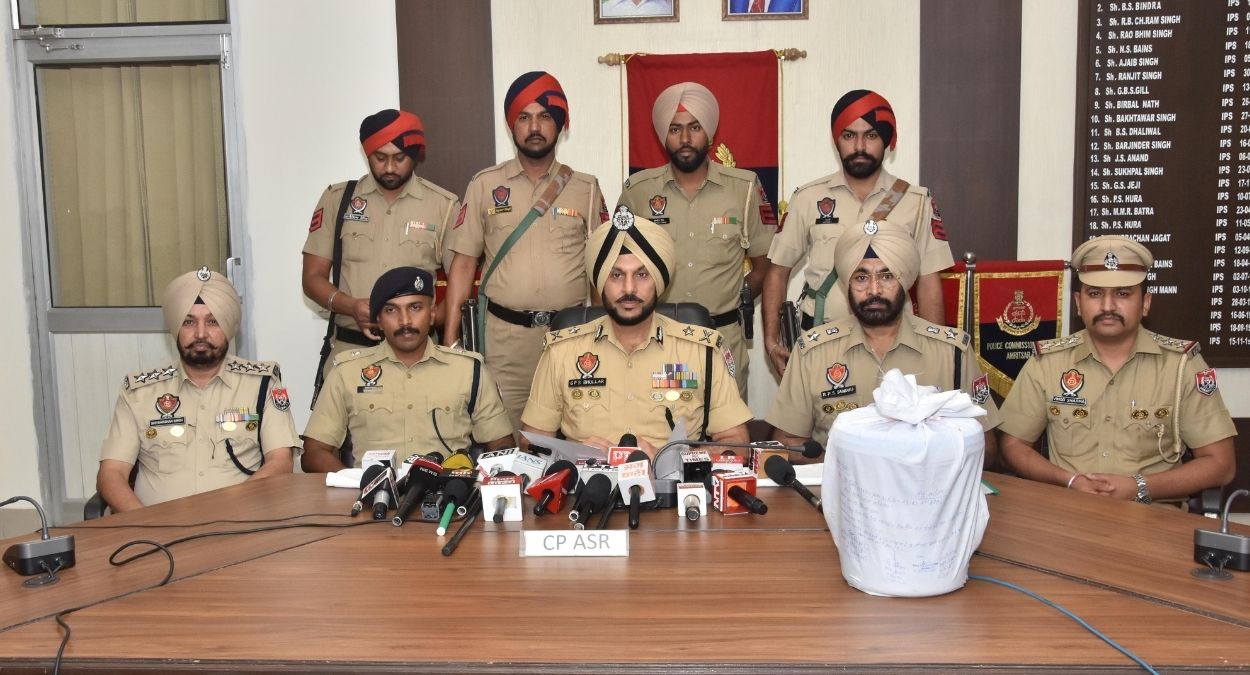 heroin smuggler arrested in amritsar with 5 kg heroin