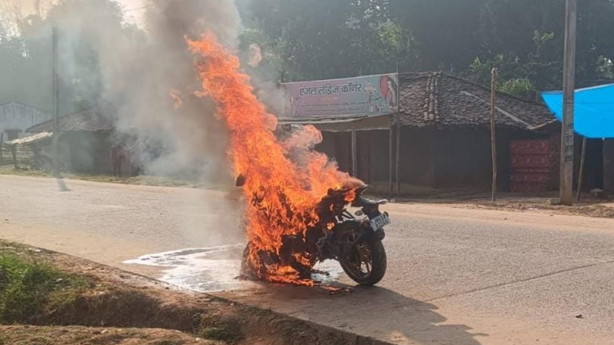 bike set ablaze in gumla youth sets own motorcycle on fire