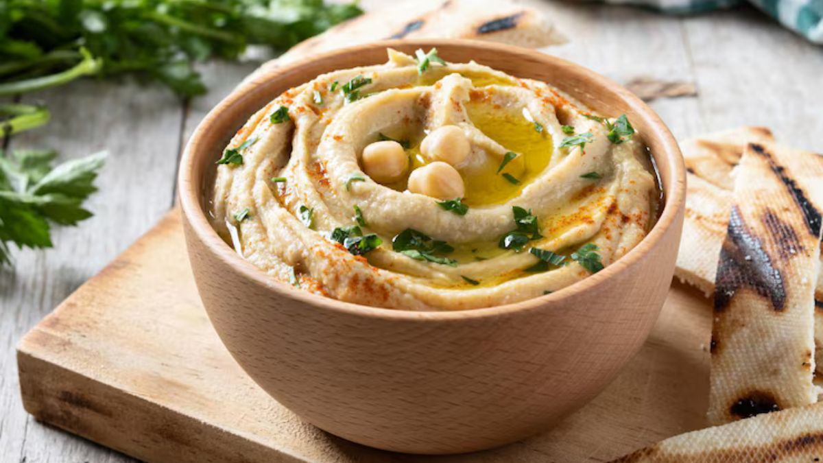 quick and easy recipe to make creamy hummus at home check details here