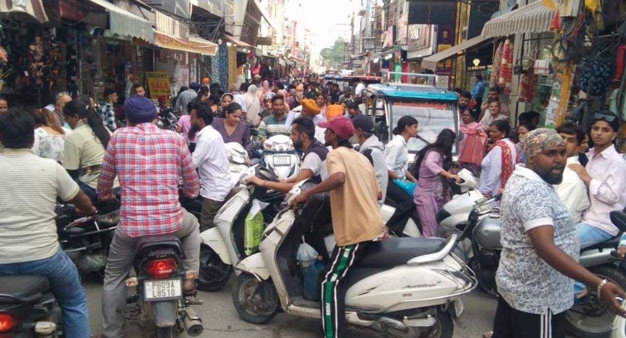 kapurthala encroachment traffic jams plague markets during festivals