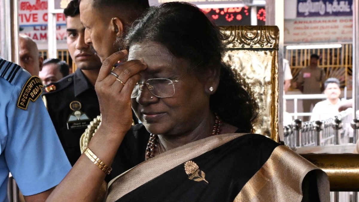 droupadi murmu visited sabarimala becoming the first woman president to visit ayyappa temple