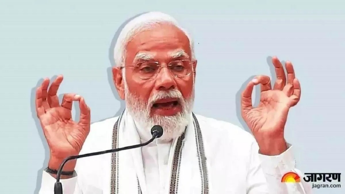 pm modi slams opposition calls it lathbandhan in bihar
