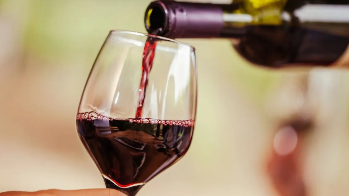 delhi diwali booze binge crores worth liquor sold government coffers swell