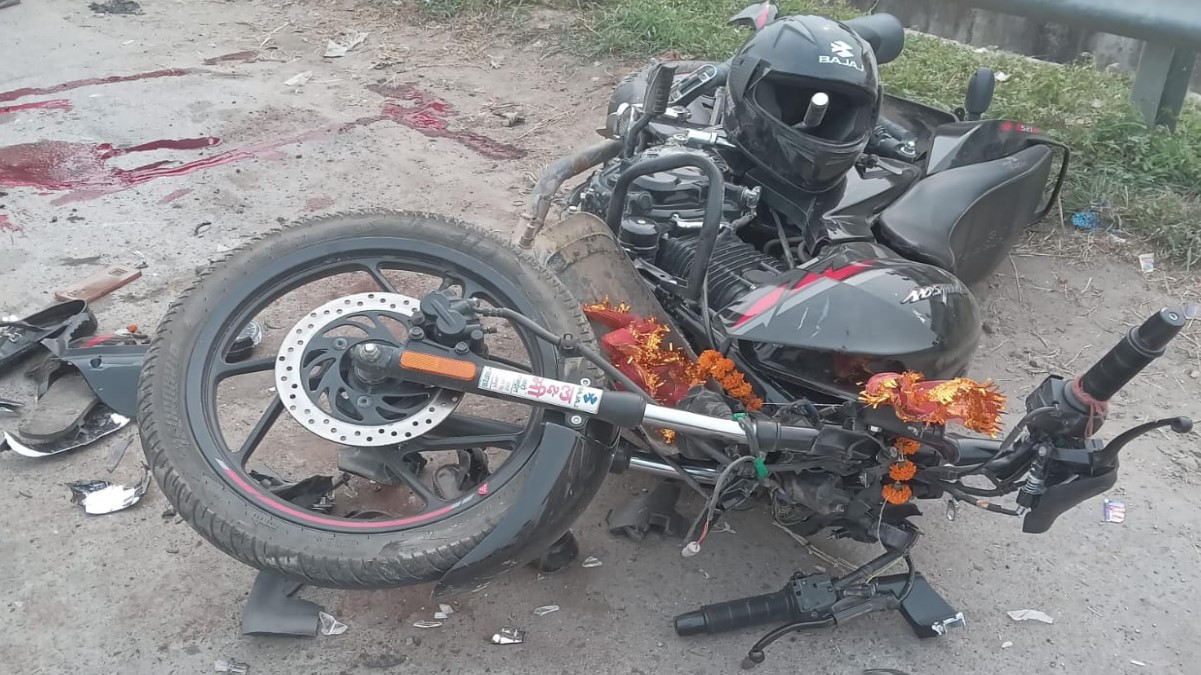 varanasi road accident two killed as bike hits trailer on highway