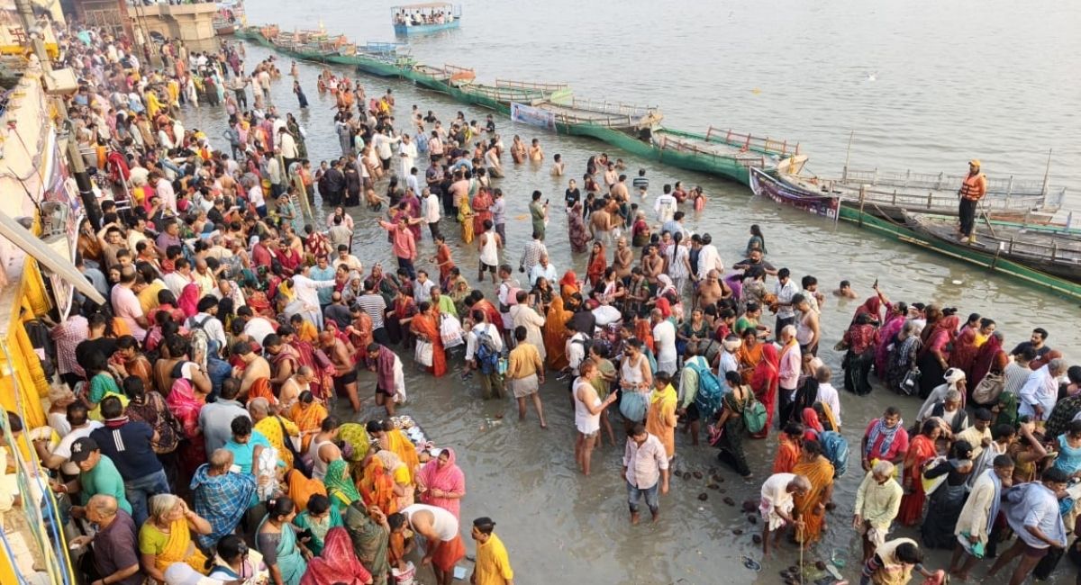 yam dwitiya siblings take dip in yamuna river in mathura