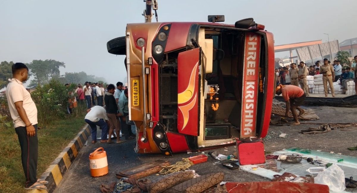 kushinagar bus accident luxury bus overturns several injured