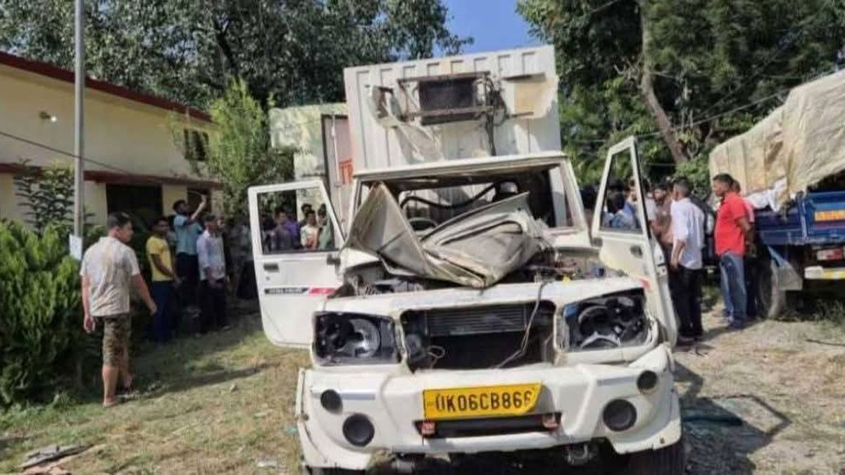 ruckus over vehicles carrying meat from bareilly two vehicles broken in ramnagar