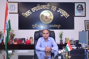 कर्ण सत्यार्थी, जिला उपायुुक्त पूर्वी सिंहभूम