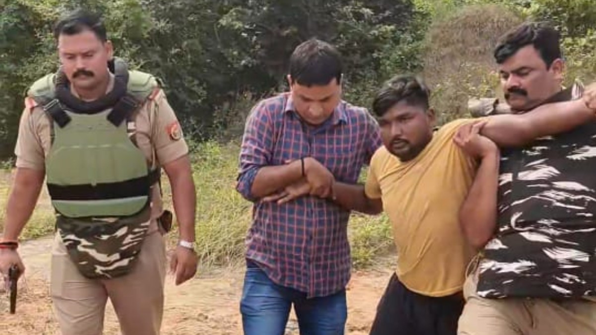 cow smuggler arrested after encounter in rohania varanasi