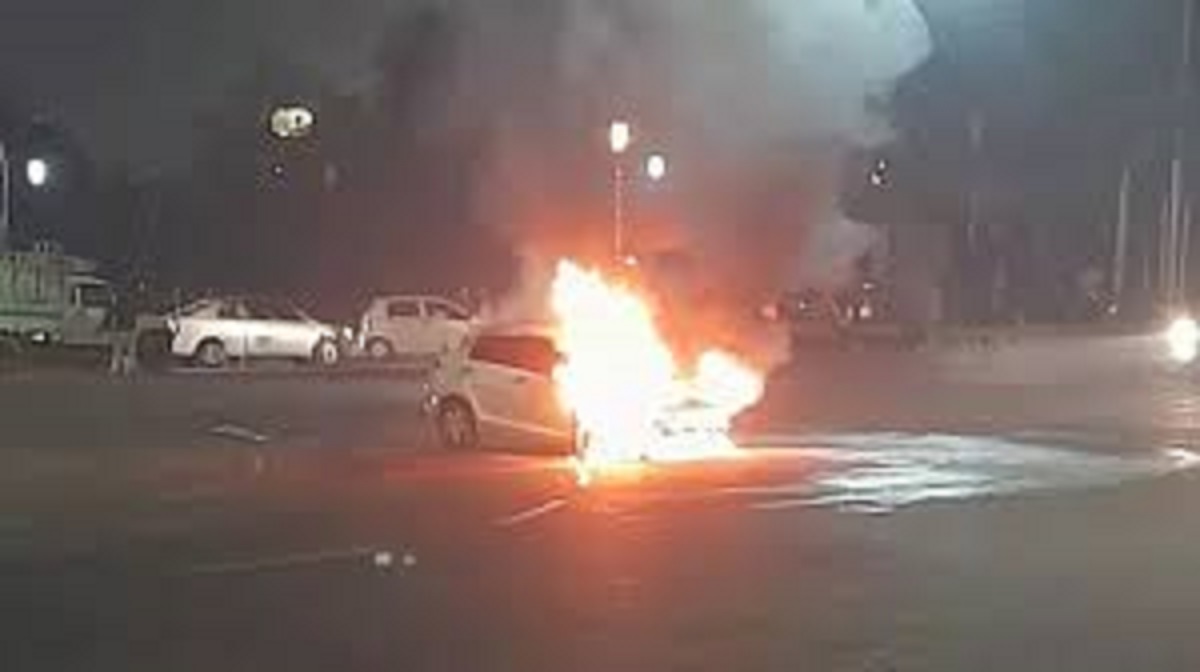 kalka car fire close call near petrol pump on highway