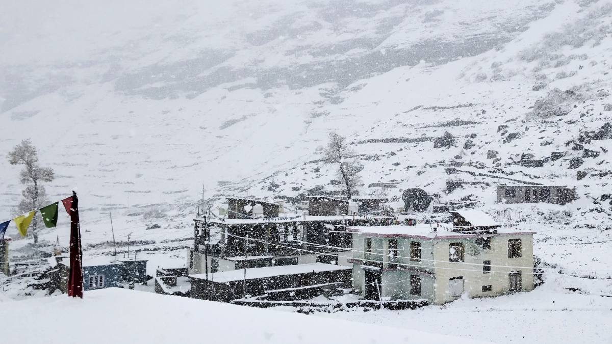 heavy snowfall in himachal chamba kullu kinnaur see snowfall