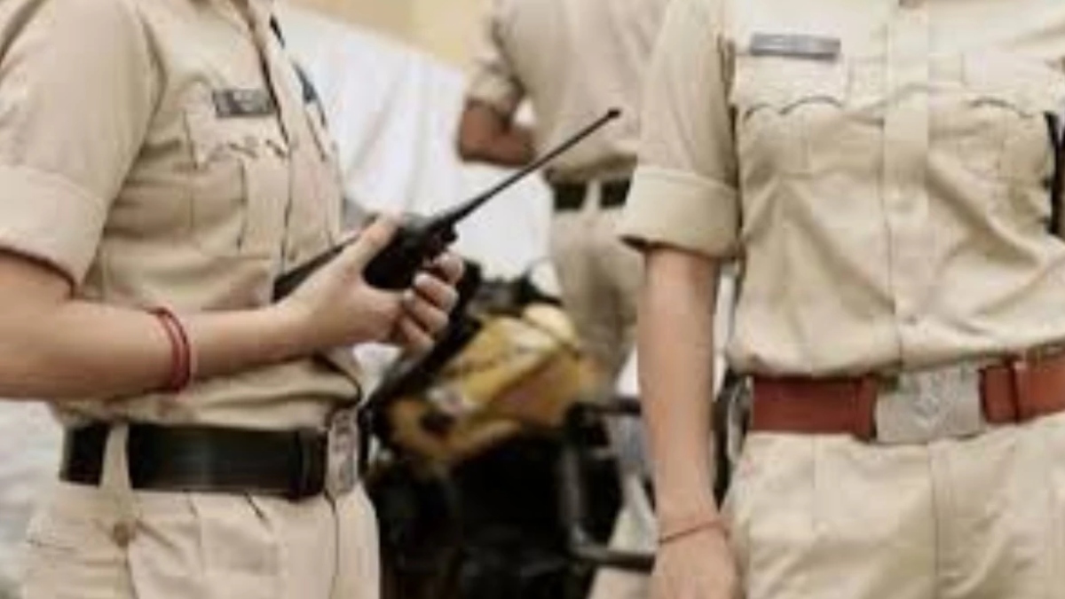 hapur head clerk arrested for molestation and attempted murder of minor girl