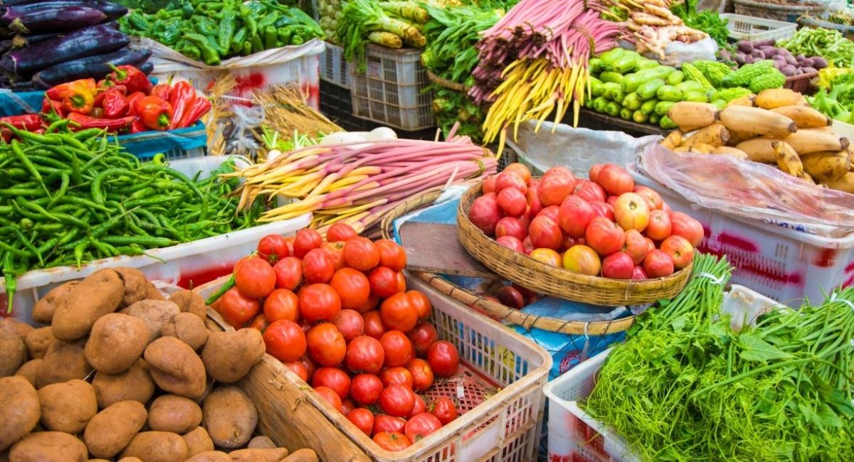 gorakhpur vegetable prices surge during annakut festival