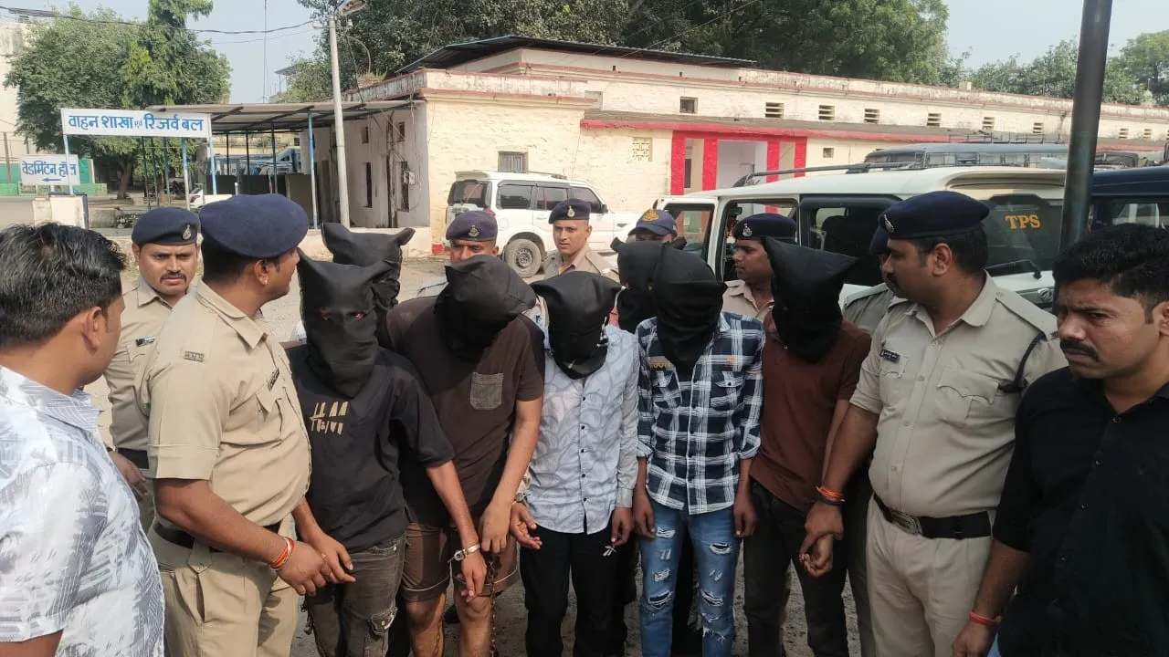 आगरा के बदमाशों ने साथियों के साथ मुरैना में डाली थी 20 लाख की डकैती, कार की डेंट से हो गया पर्दाफाश 
