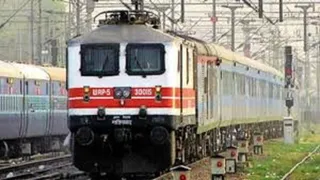 दिल्ली-हावड़ा रूट पर 160 किमी/घंटा की रफ़्तार से ट्रेन दौड़ाने के लिए अलीगढ़ से प्रयागराज तक ट्रायल होगा।