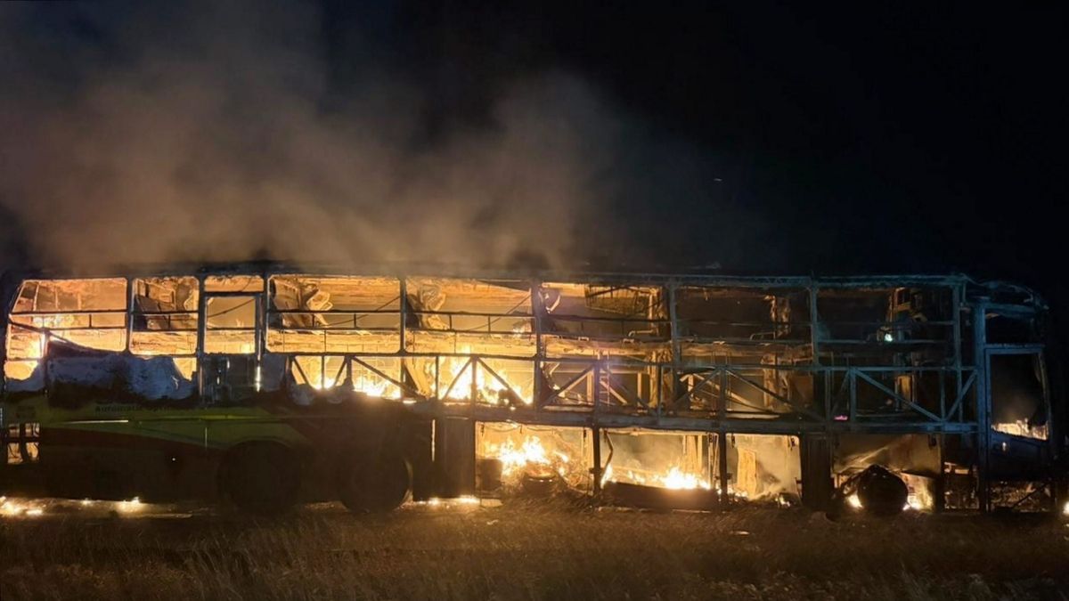andhra pradesh volvo bus fire more than 20 killed in kurnool accident
