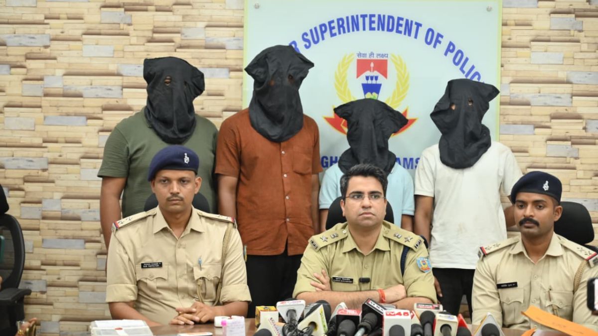 jamshedpur news notorious gang members arrested arms seized
