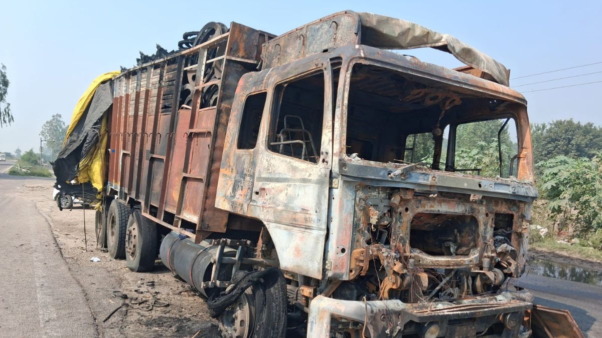 a moving truck caught fire in ludhiana the driver saved his life by jumping out