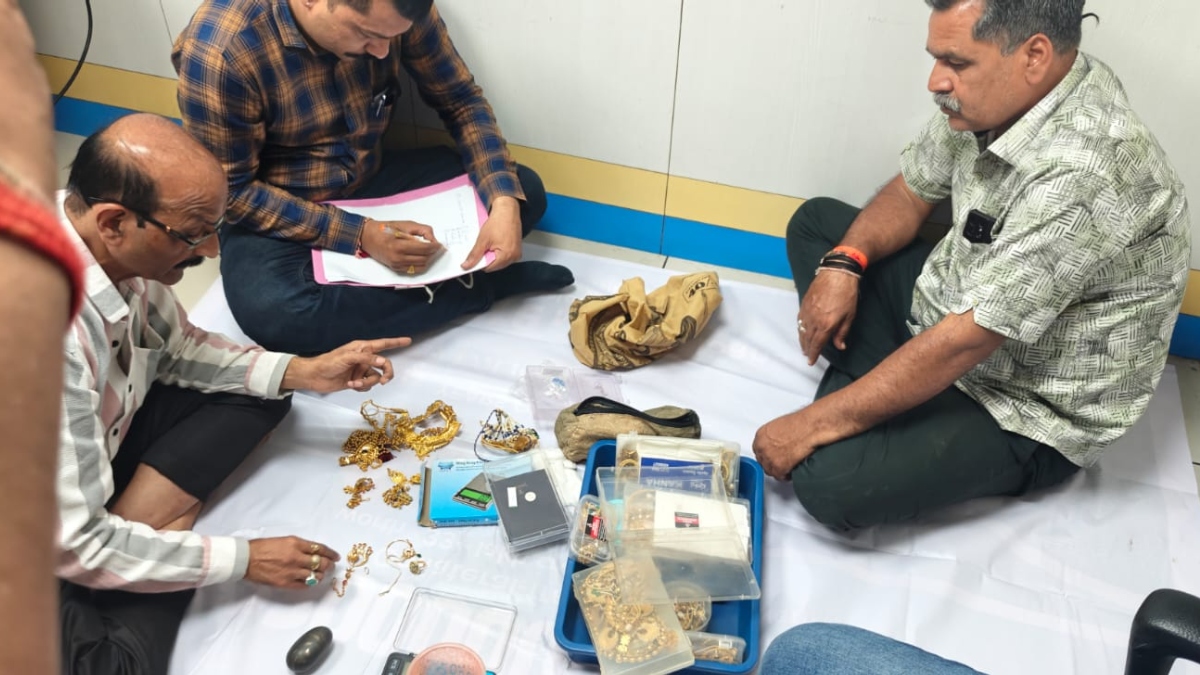indore lokayukta raids retired deo dharmendra singh bhadoria gold seized