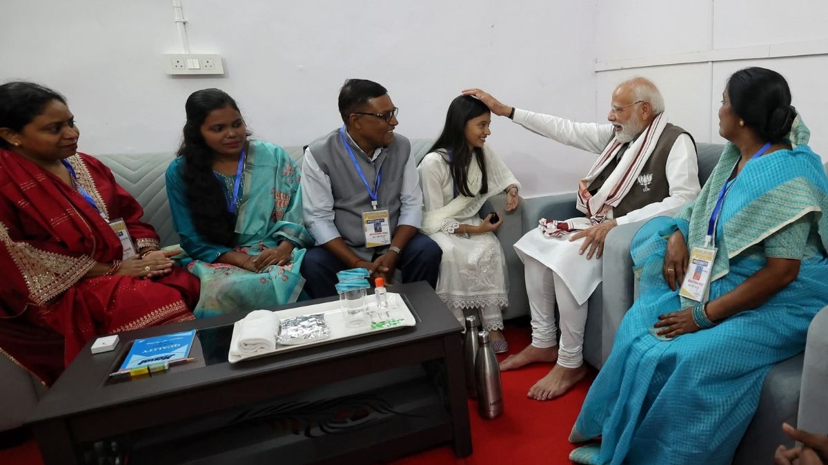 pm modi said it was only with blessings of karpoori thakur poor man like me reached this stage