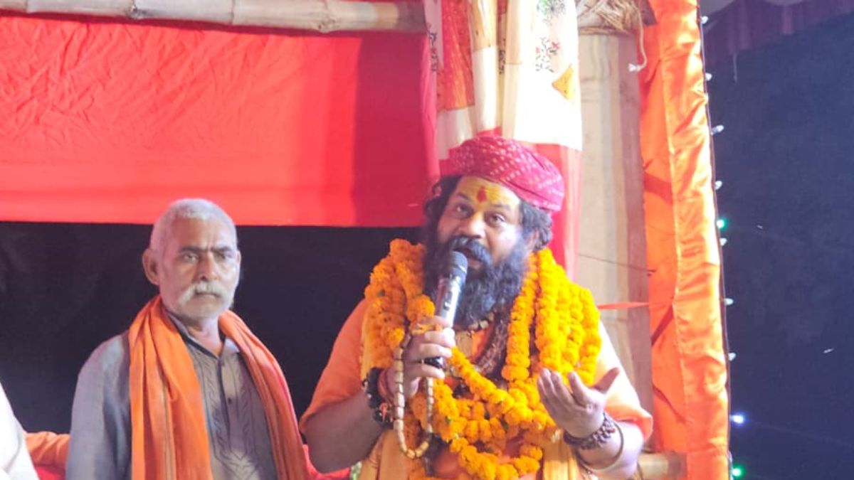 ambedkarnagar news mahant raju das of ayodhya hanumangarhi issues warning to those commenting on sanatan dharma