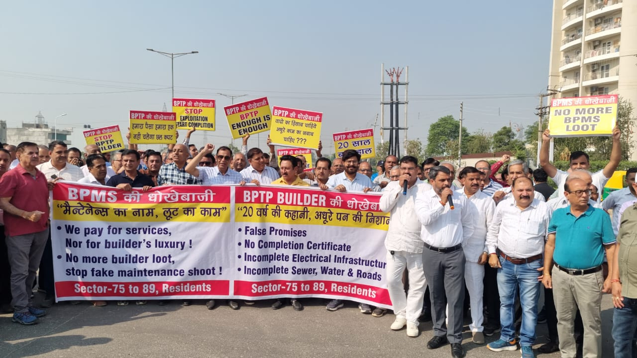 greater faridabad residents protest builder over price hike and lack of amenities
