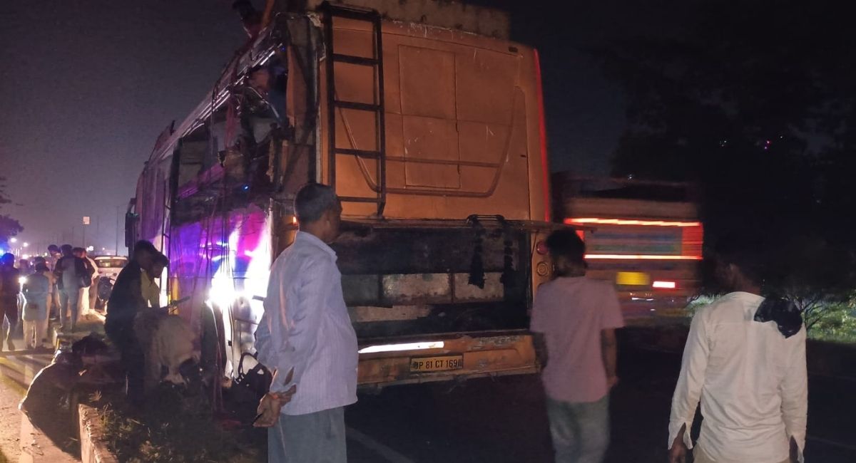 kushinagar bus accident bus from gurugram to bihar collides with container